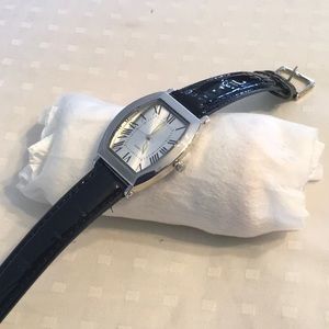 Black Leather Strap Quartz.